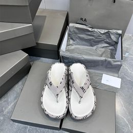 Slipper designer slipper luxury mens women sandals letter design mens slide fashion style slippers temperament hundred with send gift box very good