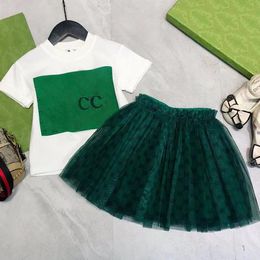 Luxury designer kids T-shirt veil skirt fashion British fashion brand summer childrens treasures and girls cotton two-piece luxury designer Hoodie skirts Dhgate