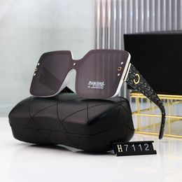 2023 mens women designer sunglasses luxury Channel glasses Fashion eyewear Diamond Square Sunshade Crystal Shape Sun Full Package Glasses lunette 7112