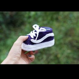 QYFLYXUEHand Made Knitting Wool Crochet Baby Shoes And Socks Sports Baby Shoes L230522