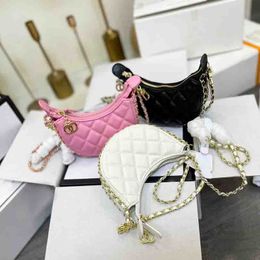 Designer Moon Bag Ladies Luxury Crescent Moon Bun Fashion Letter Pendant Shoulder Handbags High Quality Cross Body Bags