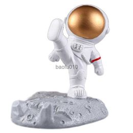 Universal Mobile Phone Holder Resin Astronauts Ornaments Stand Table Desktop For Phone Holder Cell Phone Accessories L230619