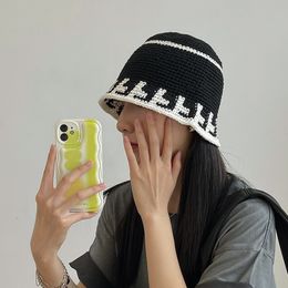New All-match Black and White Casual Knitted Fisherman Hat Female INS Korean Version Dome Stitching Sunshade Bucket Cap