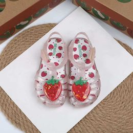 Sneakers Summer New Melissa Baby Kids Jelly Shoes Children's Hollow Sandals Girls Fruit Strawberry Soft Sole PVC Beach Sandals HMI092HKD230701