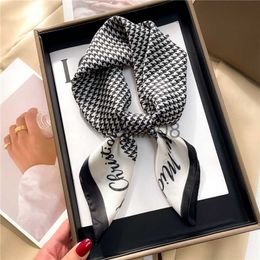 Scarves 2022 Luxury 70cm Silk Square Scarf Women Print Satin Neck Tie Female Hair Wrisr4t Bandana Headkerchief Shawl Wrap Hijab Echarpe J230703