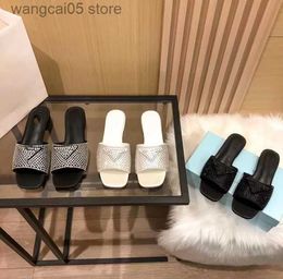 Designer Rhinestone Flat Bottom Slippers Sandals Fashion Outdoor Leisure Luxury Leather Lining Dinner Wedding Sandbeach Sandal Flip-Flops With box T230703