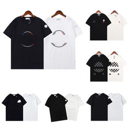 Mens Temel T Shirt Kadın Tasarımcı Çift İşlemeli Rozet Tshirts Erkekler Grafik Tees Yaz Tshirt