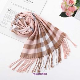 Fashion Bur Home womens scarves for winter and autumn Scarf Womens Autumn Winter Couple Style Imitation Cashmere Wool Plaid British Warm Shawl Versatile Mens N