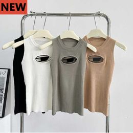 Tasarımcı T Shirt Tank Üstü Kadın Metal Hollow Out Clothe Big Sweatshirt 2023 Yaz Sonbahar Seksi Baharat Elastik Kolsuz Yelek Top Yoga Salıncak Vs Gizli Teen Bra