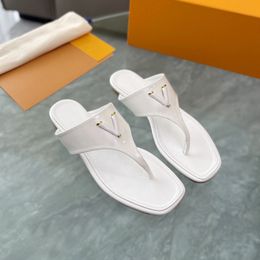 Black Leather Thong Sandals Slippers 70s Design Flat Flip-flops Summer Classic Pool Slides Beach Footwear Women