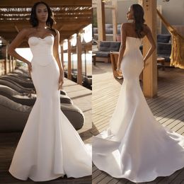 Sweetheart Neckline Satin Mermaid Bridal Gown - Elegant Backless Wedding Dress with Sweep Train