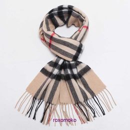 Designer Original Bur Home Winter scarves on sale 2023 New Men's Cashmere Scarf Women's Plaid Premium British Style Warm Neck Long Gift Box