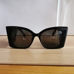 Large Cat Eye Beautiful Sunglasses Black/Black Shades Women Summer Sunnies gafas de sol Sonnenbrille UV400 Eyewear with Box