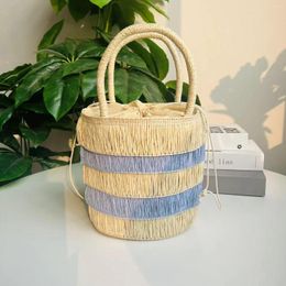 Storage Bags 2023 Ins Tassel Paper Rope Straw Handheld Woven Bag Girl Fresh Style Women's Rice Blue Stitching Striped Shopping