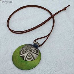 Vintage woman choker necklace Wholesale Fashion Jewellery Wooden Round lines pendant Long necklace for women collares green L230704