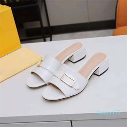 2023-new ladies designer flat sandals high quality metal buckle square heel slippers wild temperament dress women sandals large size 35-43