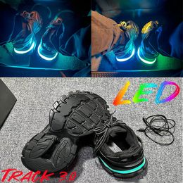 Designer Luxury Casual Casual Track 3.0 LED Sneaker Gomma Leather Womens Mens Mens Nylon Impresso Sneakers Men Light Balenciagas Balencaigas