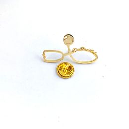 Pins Brooches Customised Name Personalised Letter Stethoscope Pin Badges Brooch Women Men Daily Jewellery Gifts 230704