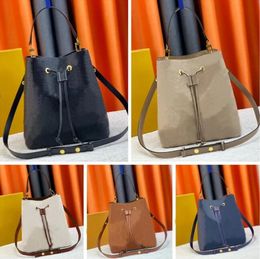 Women Designer Bag Quality Embossed Letter Bucket Bag Monograms Genuine Leather Flower Crossbody Shoulder Bags Versatility Purse Wallet