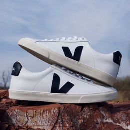 French VEJA V10 Little White Shoes Couple Flat Bottom Casual Board Shoes For Men And Women Sports Low Top Lace Up Shoes