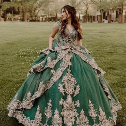 Green Shiny Ball Gown Quinceanera Dresses Lace Appliques Off the Shoulder Vestidos De 15 anos Court Train Puffy Sweet 16 Dress