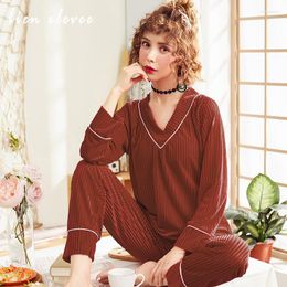 Women's Sleepwear Velvet Pyjamas Sets For Women 2 Pieces Warm Winter Pyjamas Comfortable Home Clothes Suit Femme Autumn Nightwear