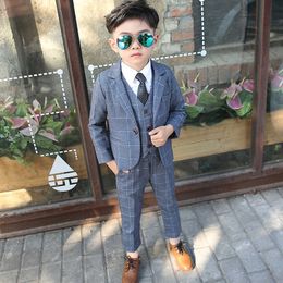 Suits Baby Boys Wedding Party Costume Blazer Vest Pants Children Formal Suits Dress Kids School Graduation Suit Teenage Ceremony SuitHKD230704