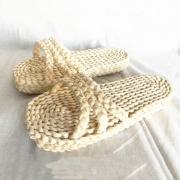 Slippers CuddlyIIPanda Pure Handmade Straw Shoe's Environmentally Friendly Slides Home Shoes Massage Corn Skin 230704