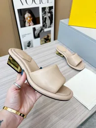 Luxury designer slipper for women slides sandal summer sandles shoes kitten chunky heel classic brand beach casual 0702