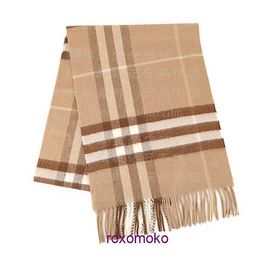 Fashion Bur winter scarves retail for sale Autumn and New CHECK Classic Plaid Cashmere Scarf for Men Women 8016399