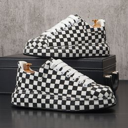 New Men Rhinestone Checkerboard Pattern All Match Brand Shoes Causal Flats Loafers Sports Walking Sneakers Zapatos Hombre