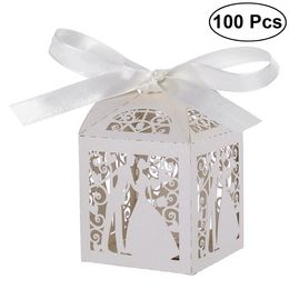 Waistcoats 100pcs Couple Design Lase Cut Wedding Sweets Candy Gift Favour Boxes with Ribbon Table Decorations A20