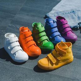 Кроссовки детей холст обувь девочек кроссовки высокие топ -мальчики весна осень осень детская повседневная обувь для обуви спорт 230705