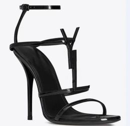 Alta qualità Donna Luxurys Designer Sandali Scarpe con tacco Punta aperta Scarpe con alfabeto in vera pelle verniciata yl Scarpe eleganti