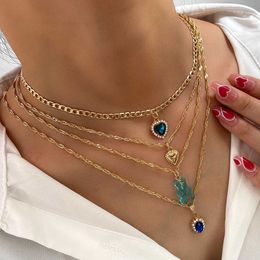 Pendant Necklaces Multilayer Blue Transparent Resin Bear Necklace for Women Trendy Metal Snake Chain Twisted Choker Jewellery 230613