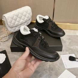 Fashion Thick soled Casual shoes women platform Travel leather lace-up sneaker cowhide fashion lady Letters Flat designer Running Trainers men gym sneakers