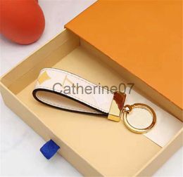 Key Rings Keychain Card Holder Exquisite Leather Luxury Designer Keyring Zinc Alloy Letter Unisex Lanyard cute for women men Black White Metal Small Jewe J0706