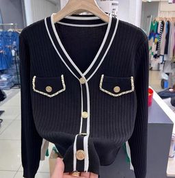 Women's Sweaters Designer Cardigan Coat V Neck Long Sleeve Knitwear Casual Loose Outwear Female Tops