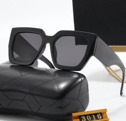 man P Sunglasses luxury Design Classic woman square Sunglasses Fashion luxury Metal designers Gold Frame Sun Glasses Men Women summer radiation protection