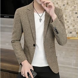 Men's Suits Blazers mens spring suit top jacket Slim Fit Small Suit Casual Single breasted buckle check Coat Top 230705