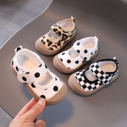 Sneakers Childrens single shoes childrens spring soft sole cloth shoes boys and girls kindergarten indoor shoes 230705