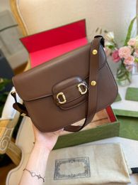 Brand Luxury Evening Bag Bags 1995 Early Spring Series Horse Buckle Handbag With Adjustable Shoulder Straps And Crossbody Full Leather Gold Hardware