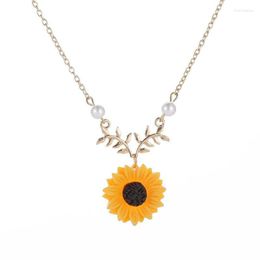 Pendant Necklaces Delicate Sunflower Necklace Imitation Pearls Flower For Women Jewelry Clothes Accessories Gifts