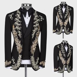 Men's Suits Blazers Luxury Men Suit TailorMade 2 Pieces Blazer Vest Tuxedo One Button Appliques Sequins Beaded Slim Fit Wedding Groom Prom Tailored 230705