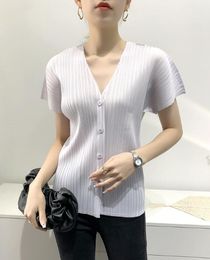 Luxus und Mode Neues ISSEY Casual Plissee Top Sommer Shirt Top Kurzarm One Button T-Shirt