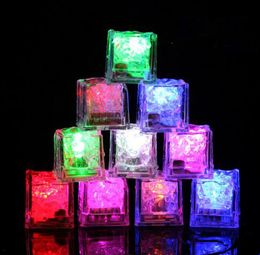 LED Gadget Aoto Colors Mini Romantic Luminous Artificial Ice Cube Flash Light for Wedding Christmas Party Bar New Year Decoration