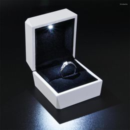 Jewelry Pouches Ring Display Box LED Light Storage Case Ceremony Diamond Proposal Engagement Jewwlry