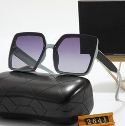 classics luxury Sunglasses Designer letter womens Mens Goggle Women casual eyeglasses Vintage Metal Sun Glasses summer beach radiation protection