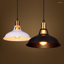 Pendant Lamps American Retro LED Lamp Simple Home Decor Wrought Iron Lustre Indoor Livingroom Bedside Luminaria Creative Light