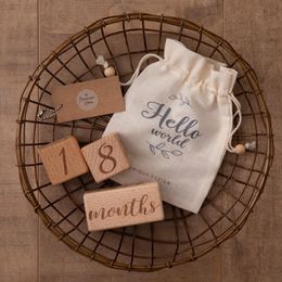 Cross-Stitch 1set Handmade Baby Milestone Cards Square Engraved Wood Infants Bathing Gifts Newborn Photography Calendar Photo Accessories